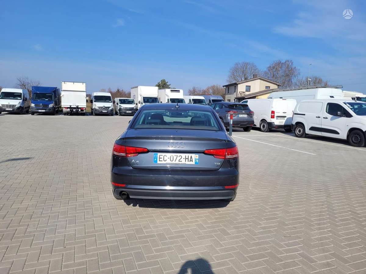 Audi A4, 2.0 l., Седан