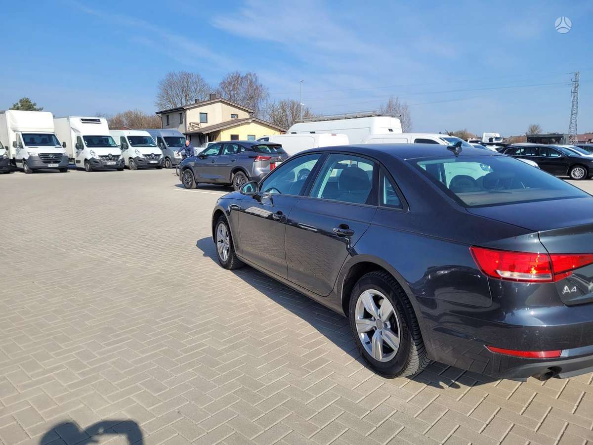 Audi A4, 2.0 l., Седан