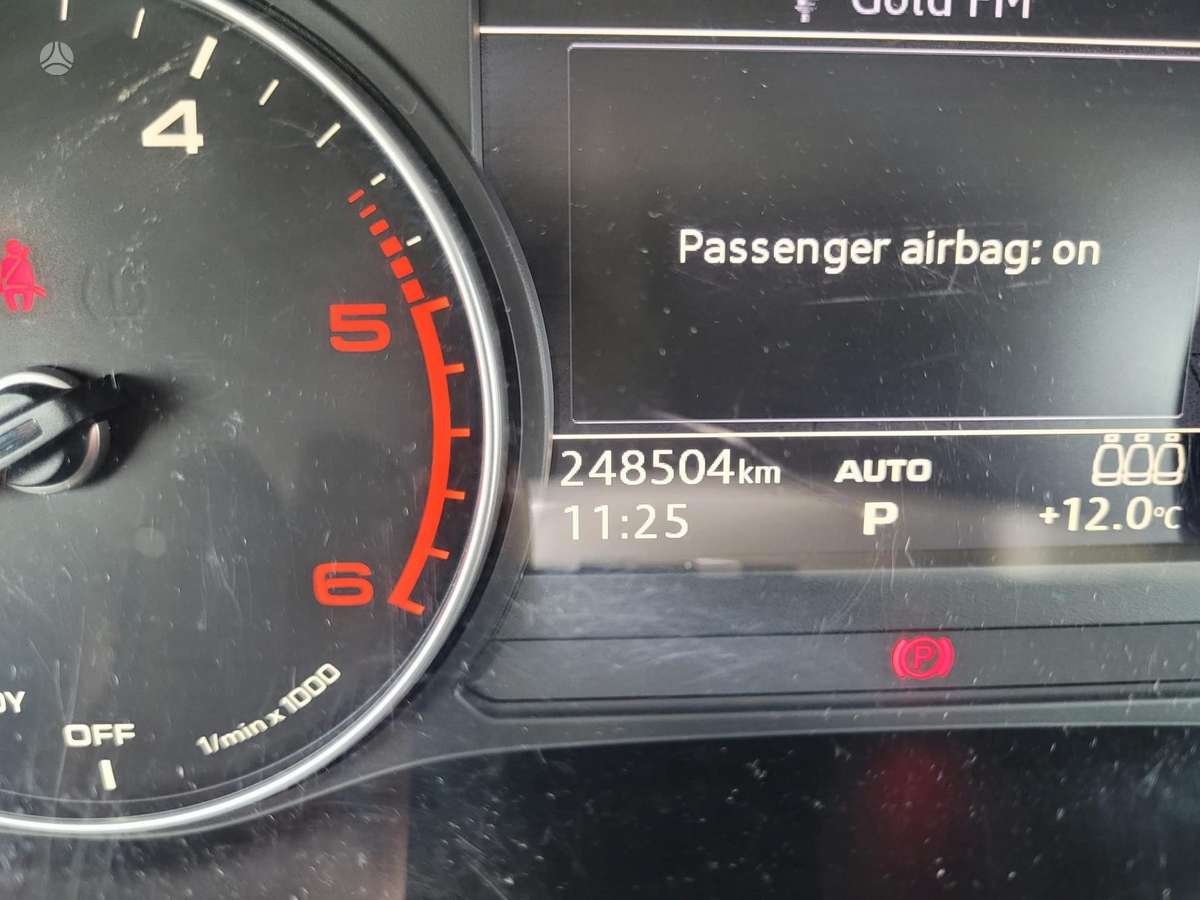 Audi A4, 2.0 l., Седан