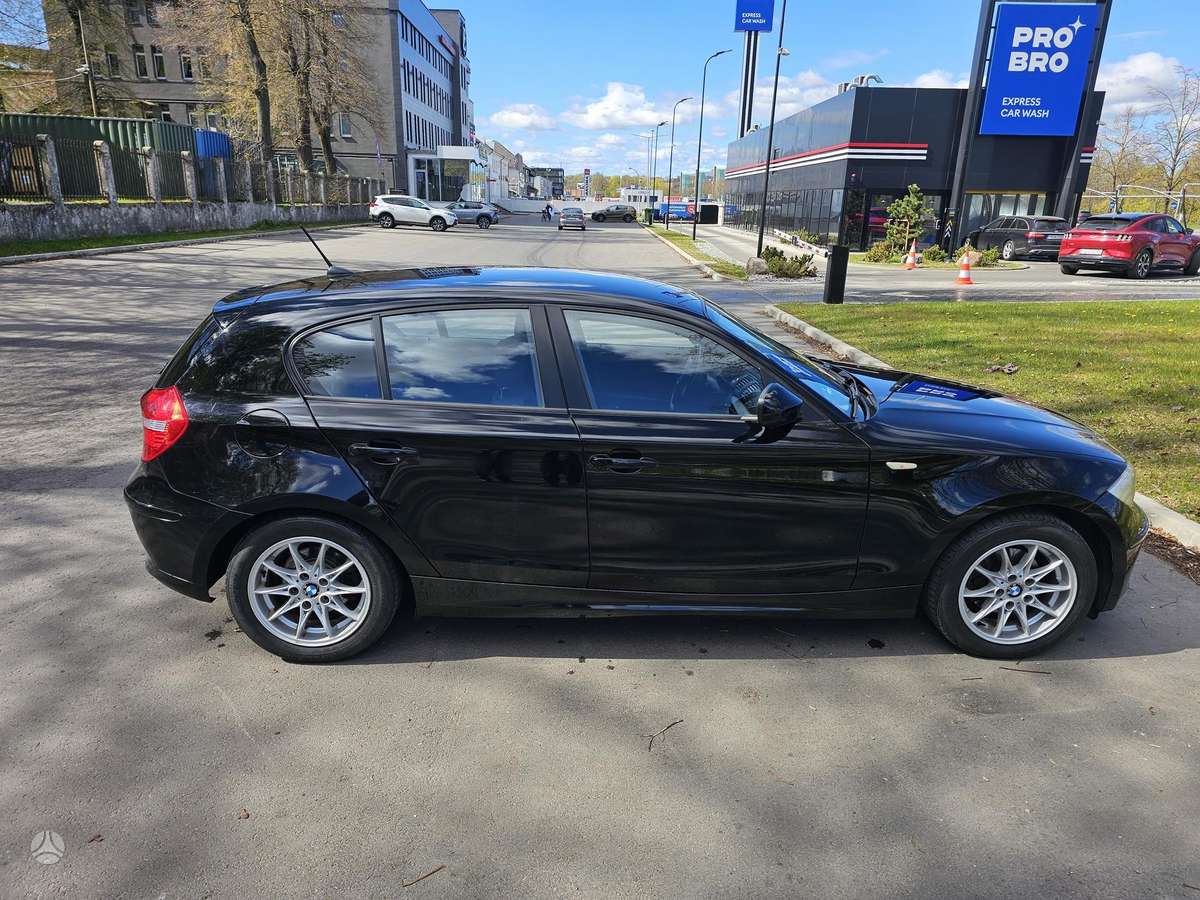 BMW 116, 2.0 l., hatchback