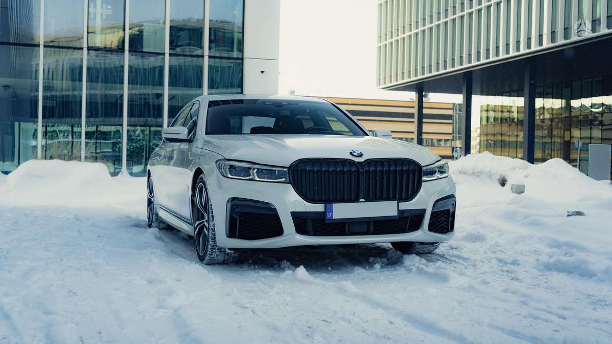 BMW 750, 4.4 l., limousine