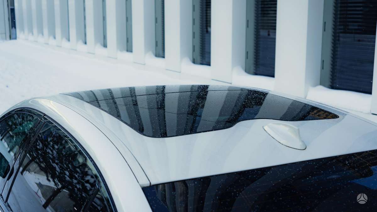 BMW 750, 4.4 l., Лимузин