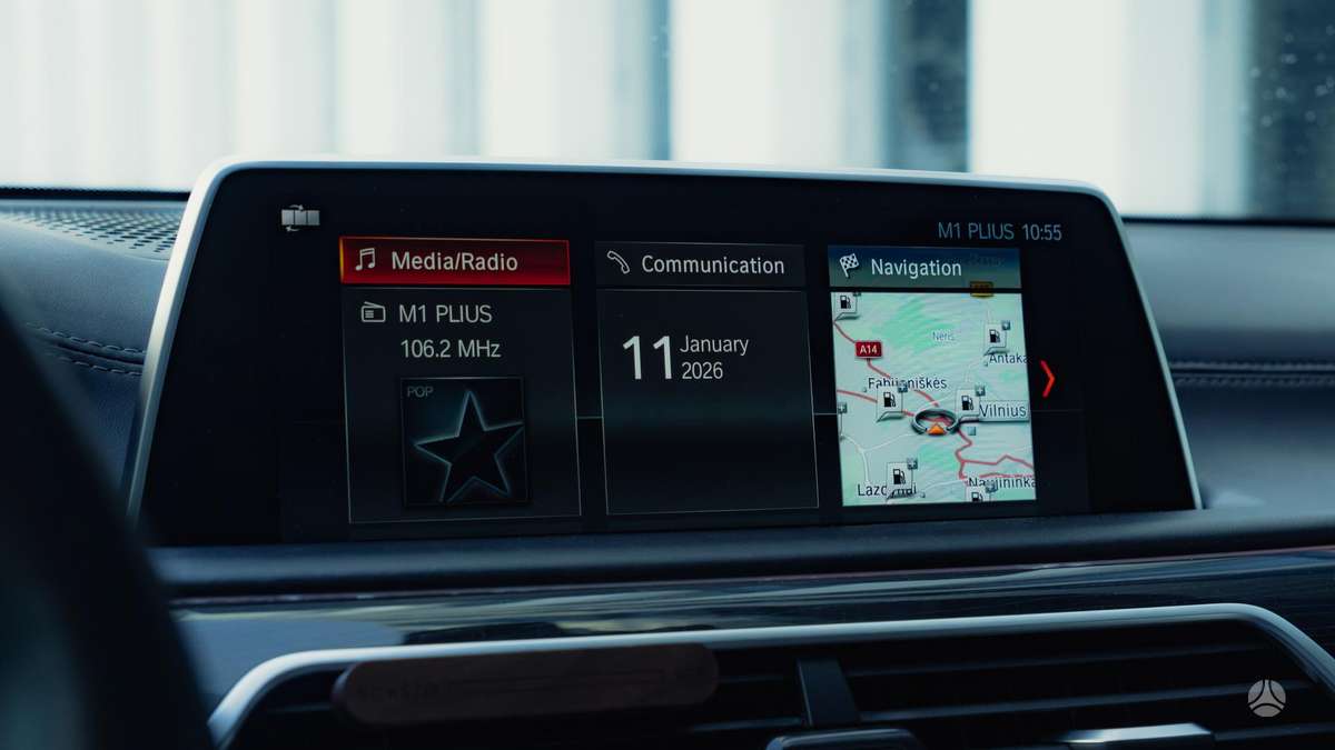 BMW 750, 4.4 l., limousine