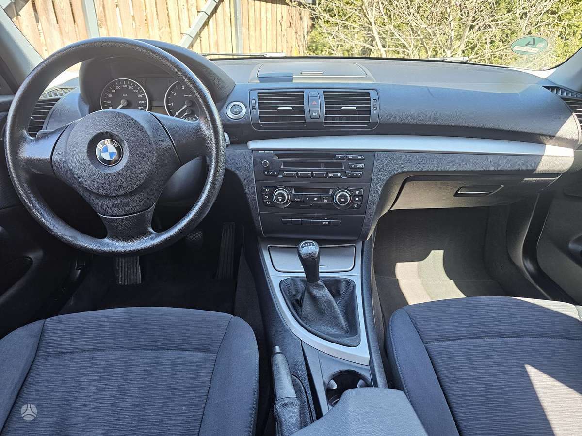 BMW 116, 2.0 l., hatchback