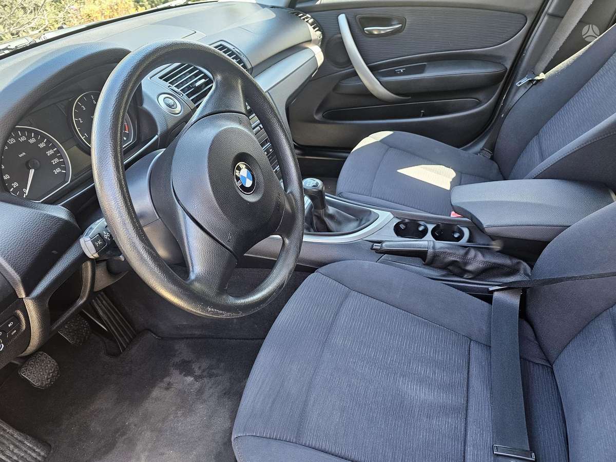 BMW 116, 2.0 l., hatchback