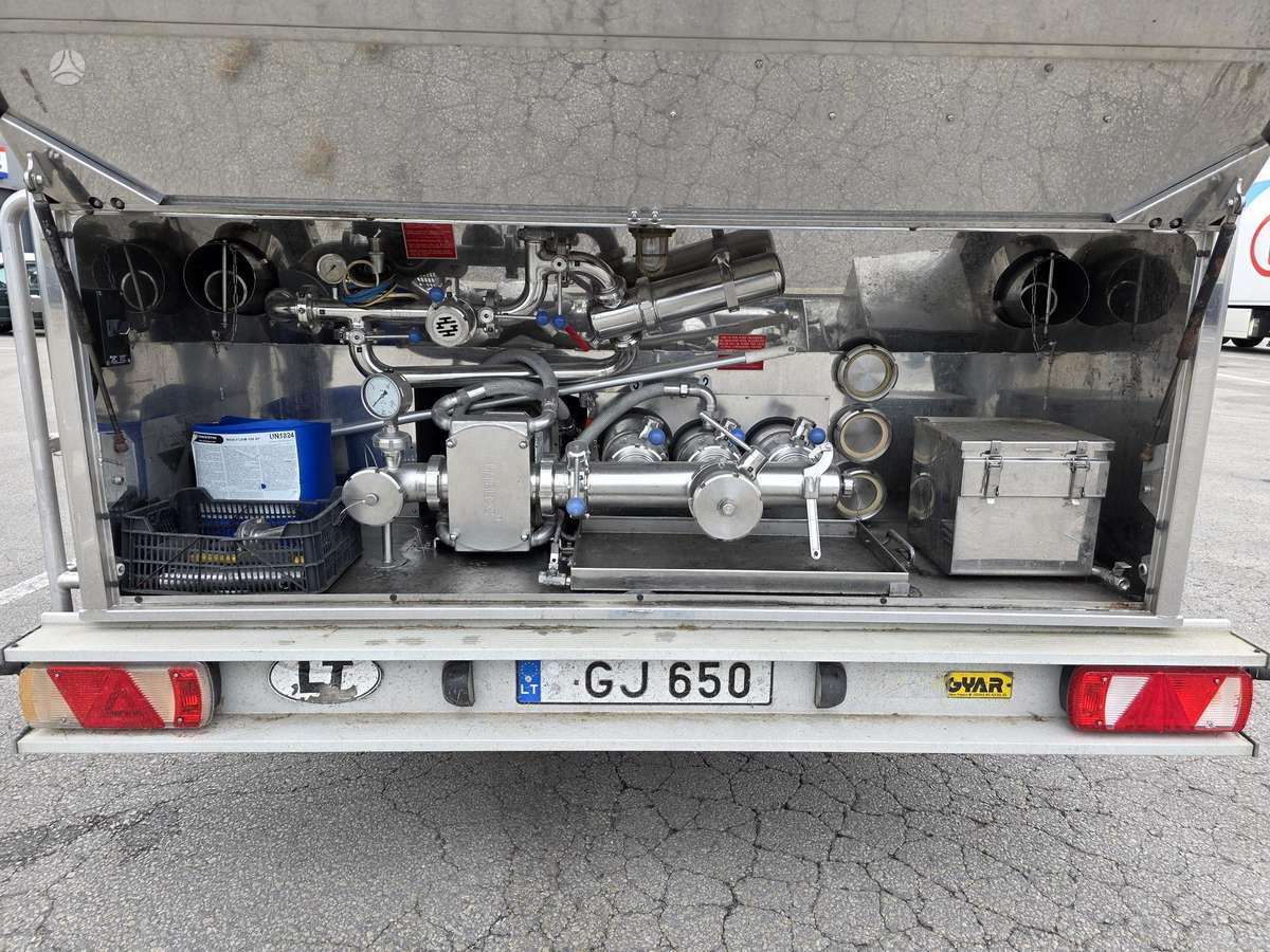 Magyar, cisternas