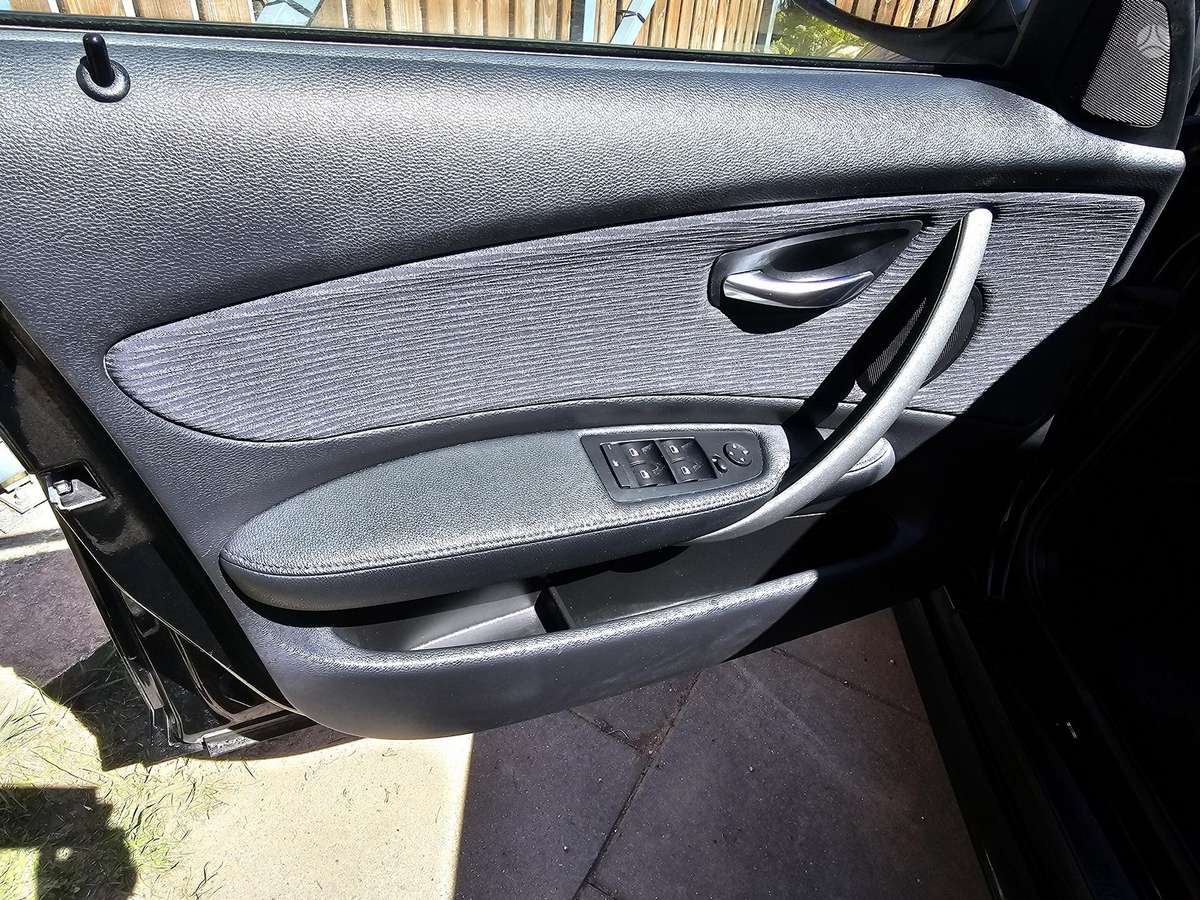 BMW 116, 2.0 l., hatchback