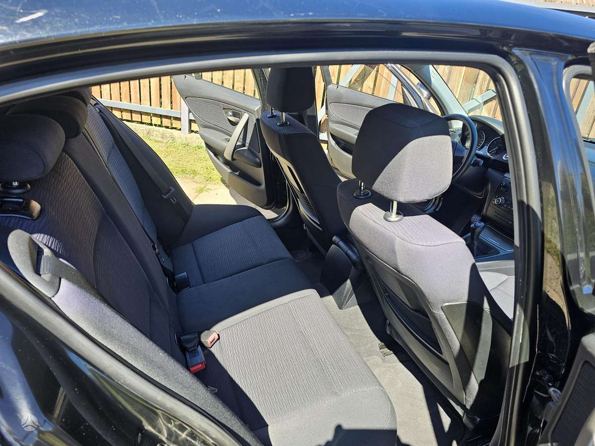 BMW 116, 2.0 l., hatchback