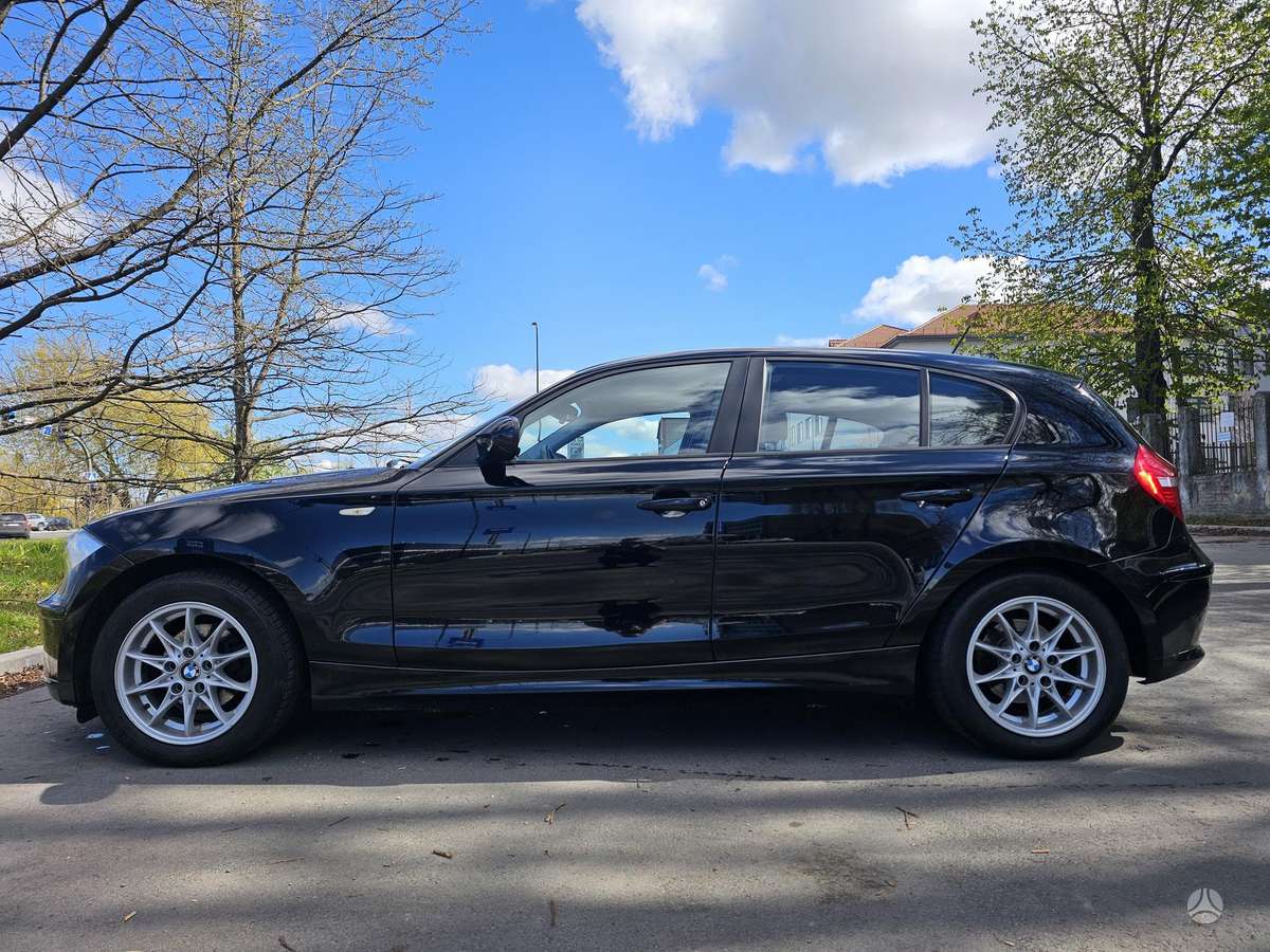 BMW 116, 2.0 l., hatchback