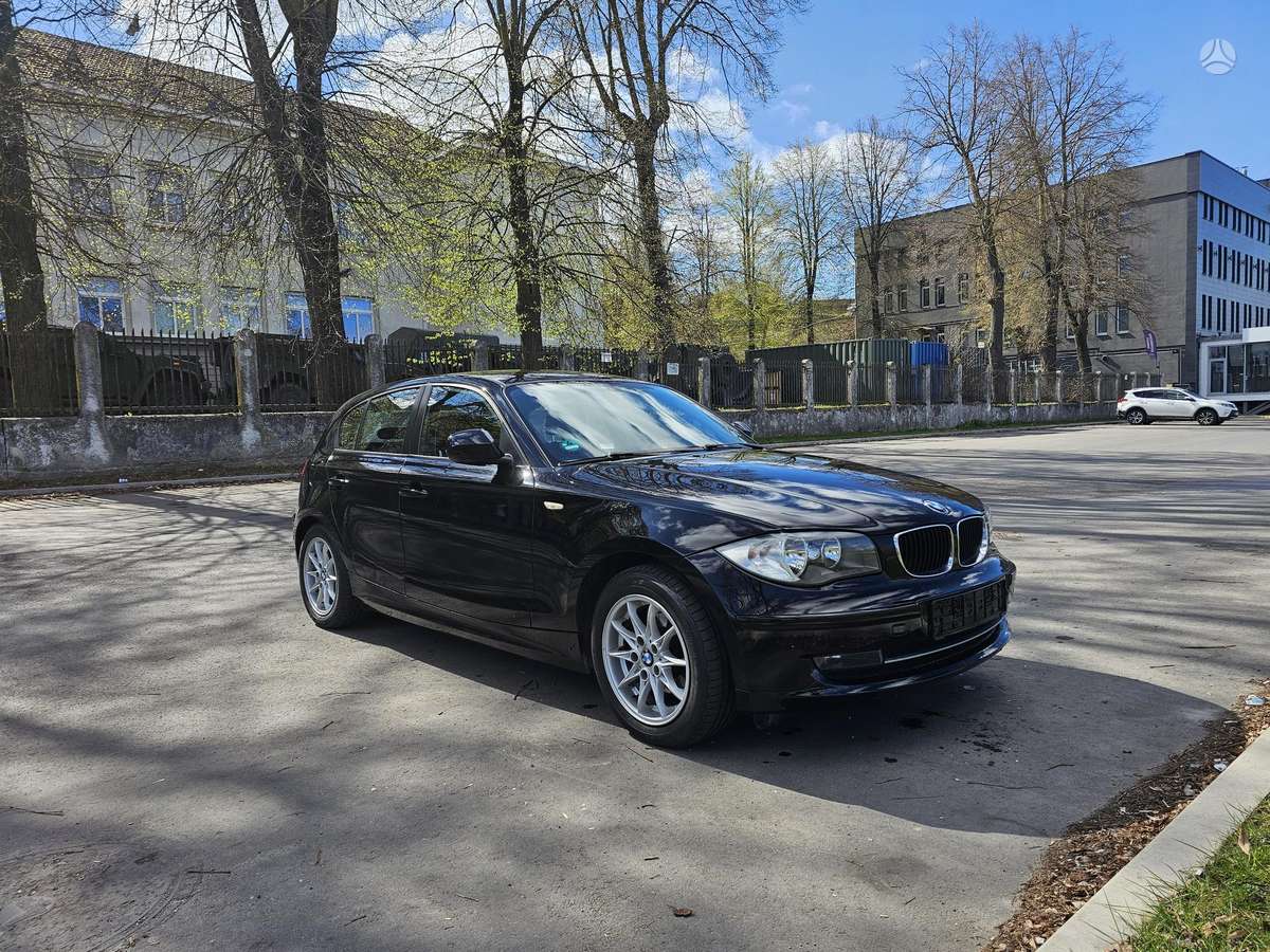 BMW 116, 2.0 l., hatchback