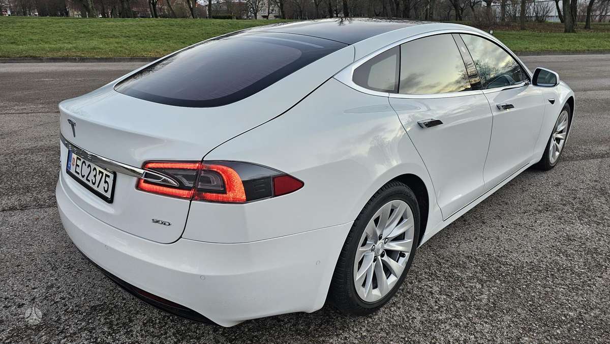 Tesla Model S, 90 кВт·ч, Седан