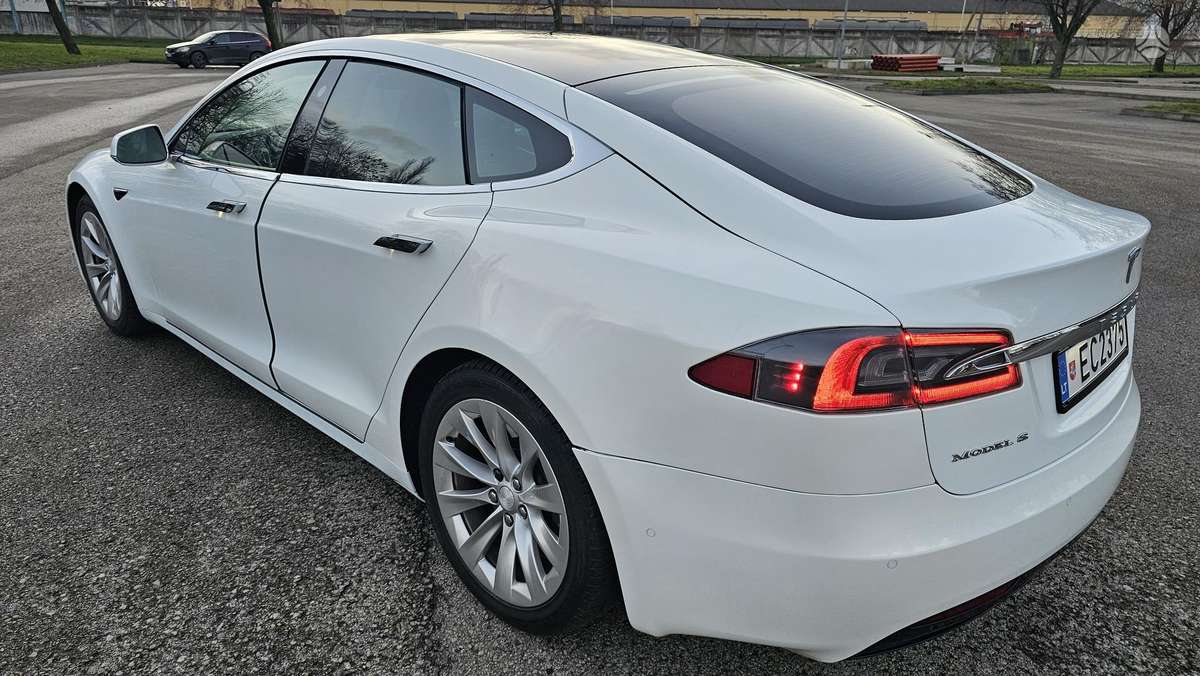 Tesla Model S, 90 kWh, sedanas