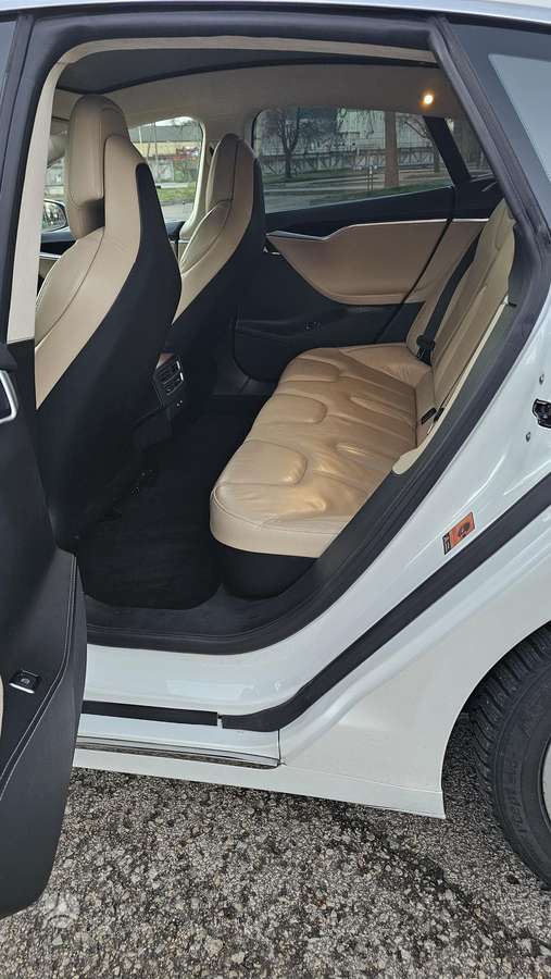Tesla Model S, 90 кВт·ч, Седан