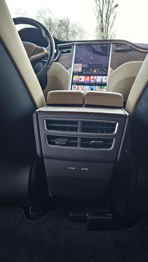 Tesla Model S, 90 кВт·ч, Седан