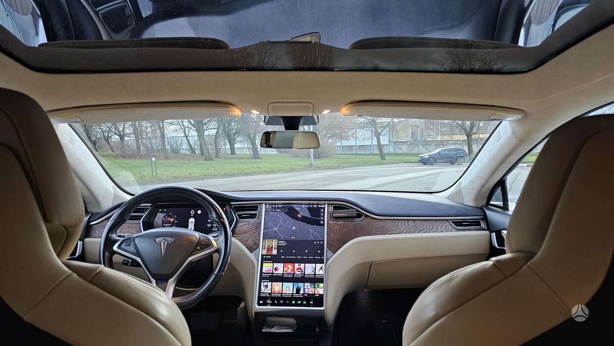 Tesla Model S, 90 кВт·ч, Седан
