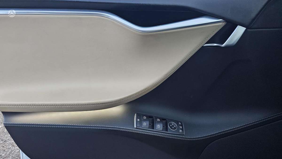Tesla Model S, 90 кВт·ч, Седан
