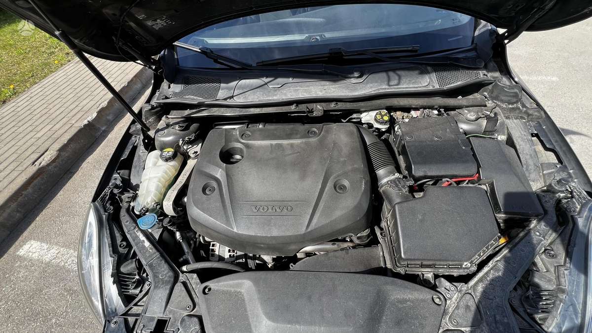 Volvo V40, 2.0 l., hatchback