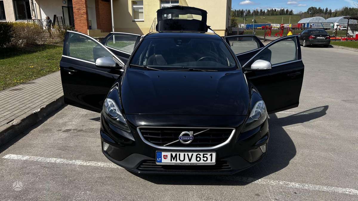 Volvo V40, 2.0 l., hatchback