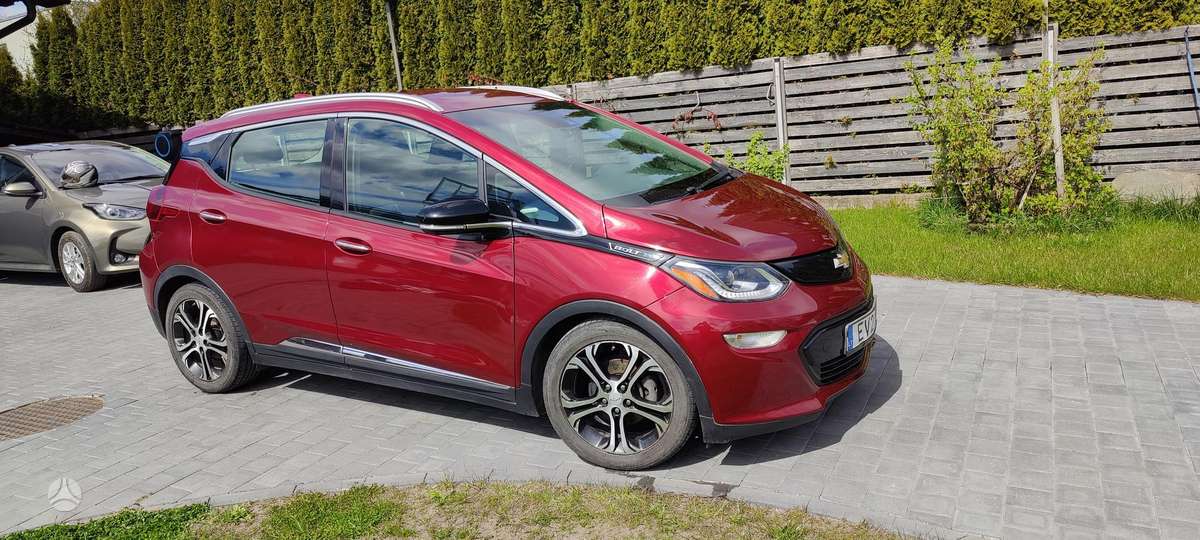 Chevrolet Bolt, 64 кВт·ч, Хэтчбек