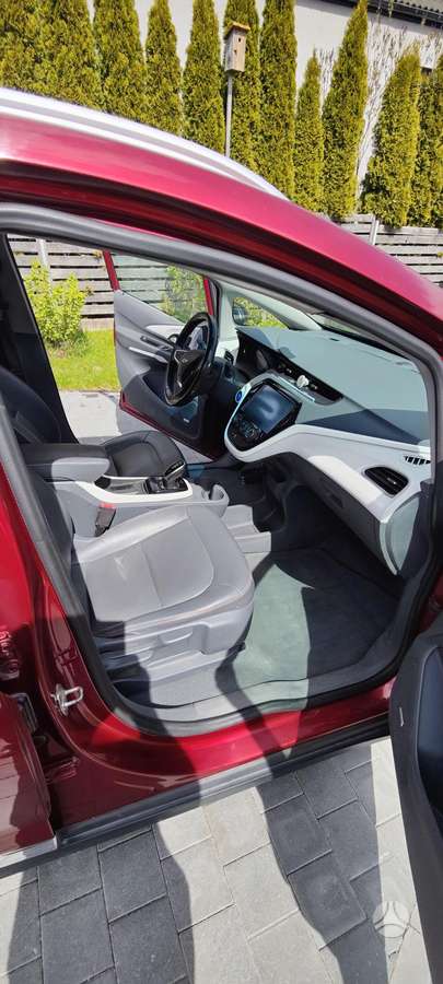 Chevrolet Bolt, 64 кВт·ч, Хэтчбек