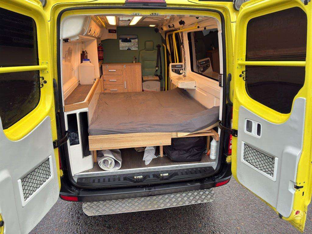 Mercedes-Benz 906, campers
