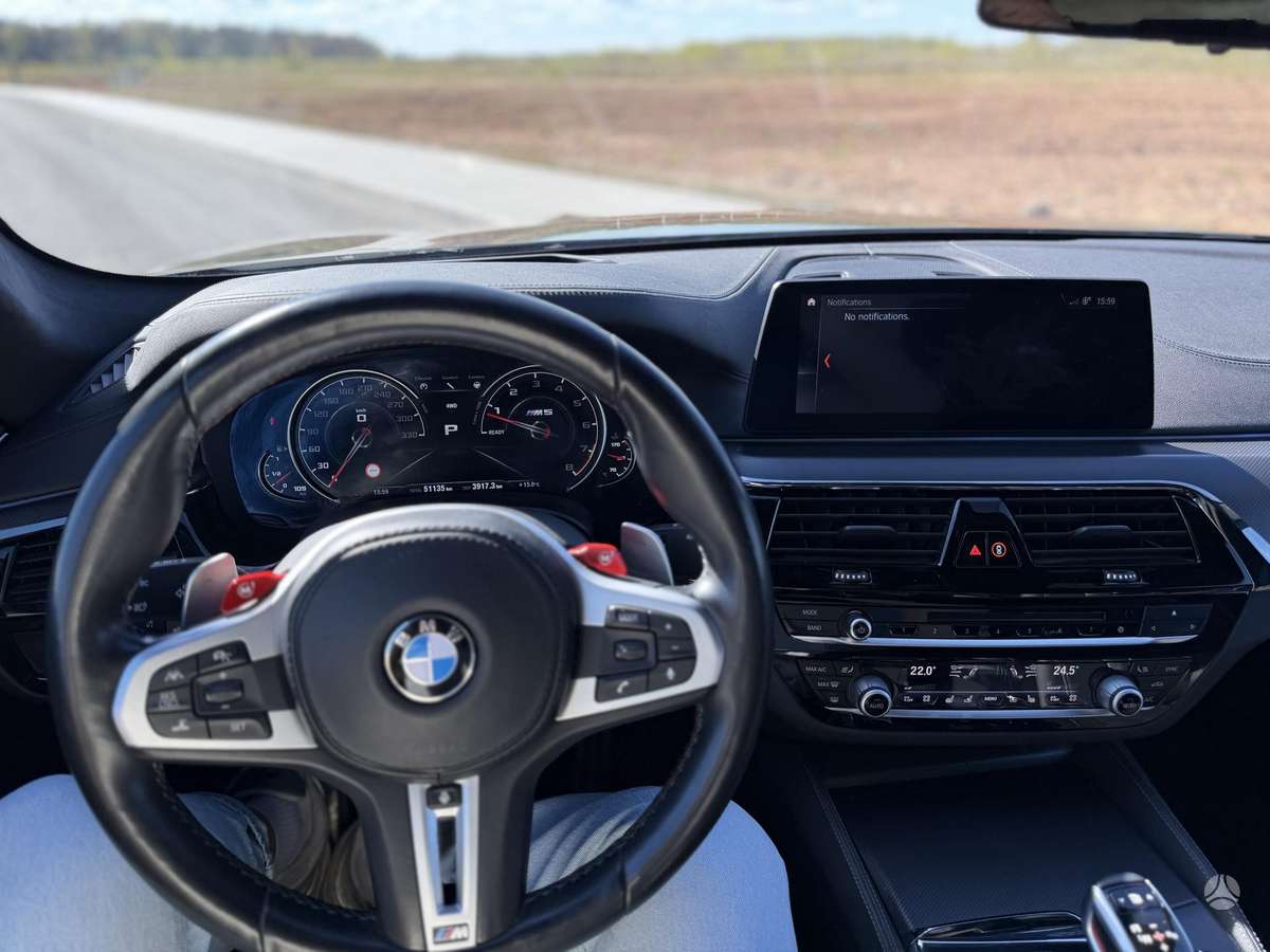 BMW M5, 4.4 l., Седан