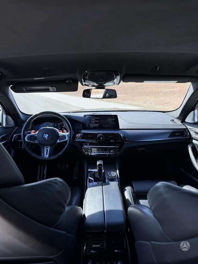 BMW M5, 4.4 l., Седан