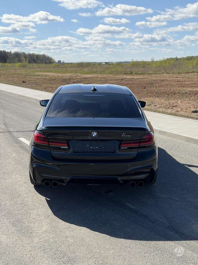 BMW M5, 4.4 l., Седан