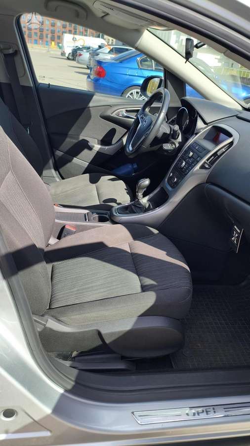 Opel Astra, 1.4 l., hatchback