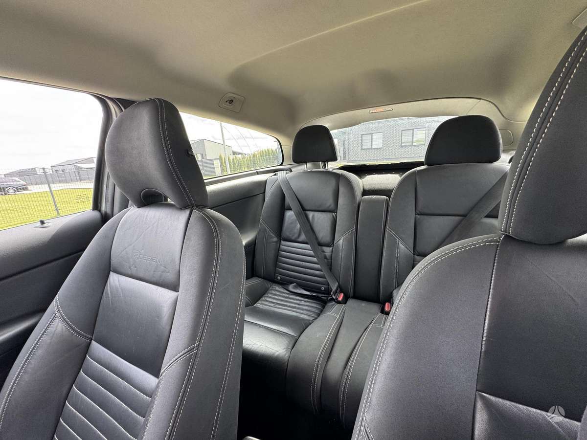 Volvo C30, 1.6 l., hatchback