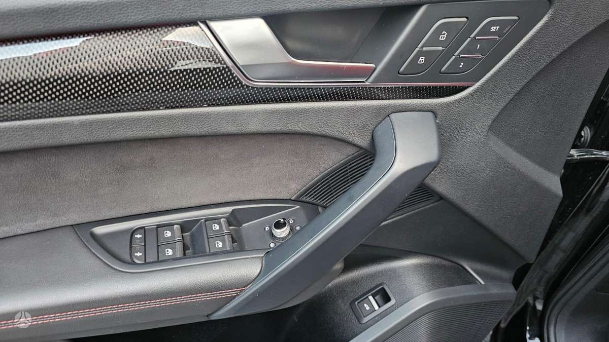 Audi SQ5, off-road / crossover