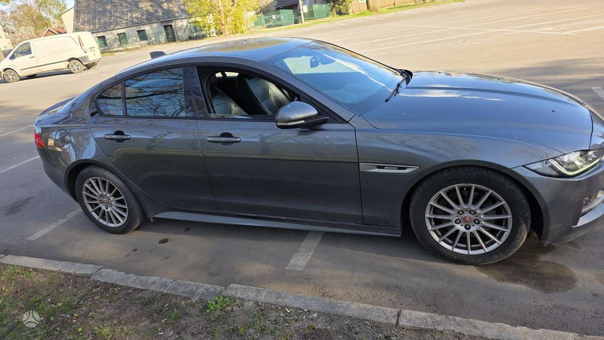 Jaguar XE rezerves daļās. 204dtd