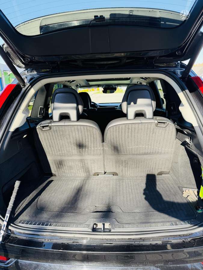 Volvo XC90, 2.0 l., off-road / crossover