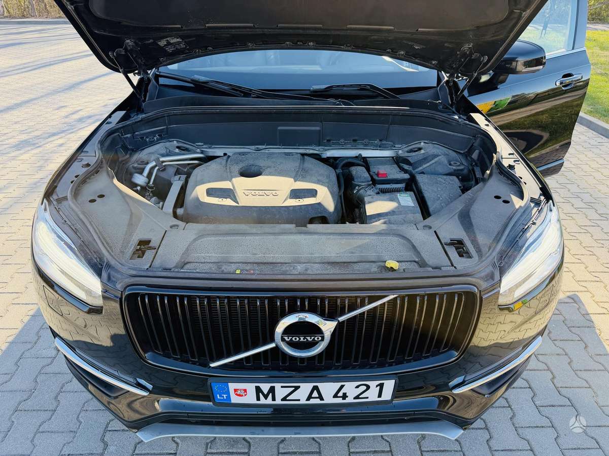 Volvo XC90, 2.0 l., off-road / crossover