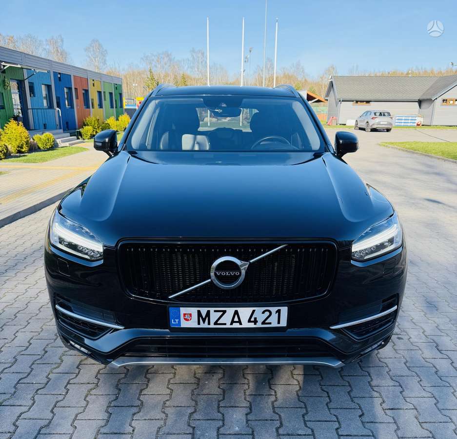 Volvo XC90, 2.0 l., off-road / crossover