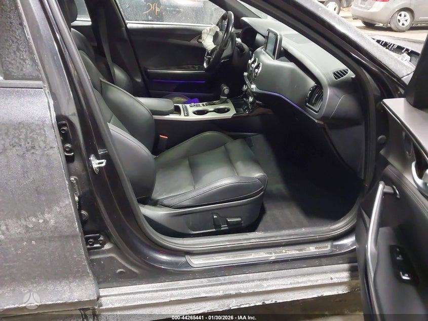 Kia Stinger, 3.3 l., Седан