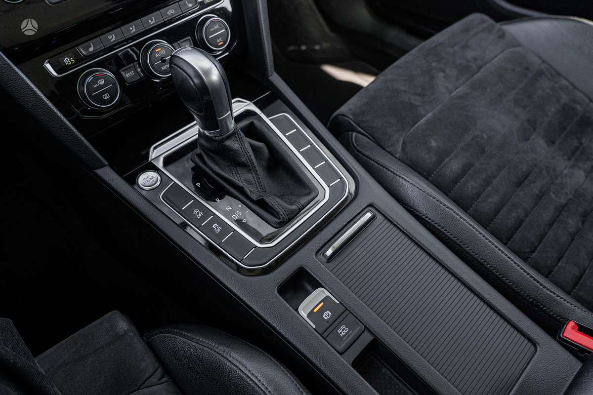 Volkswagen Passat, 2.0 l., Универсал