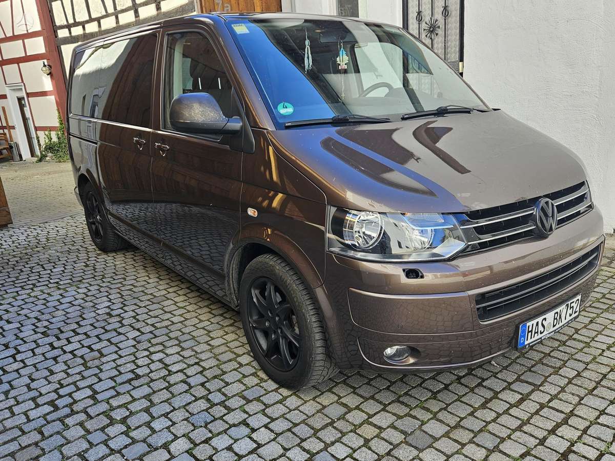 Volkswagen Multivan, 2.0 l., passenger minibus