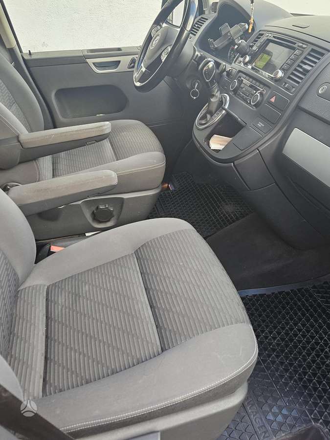 Volkswagen Multivan, 2.0 l., passenger minibus