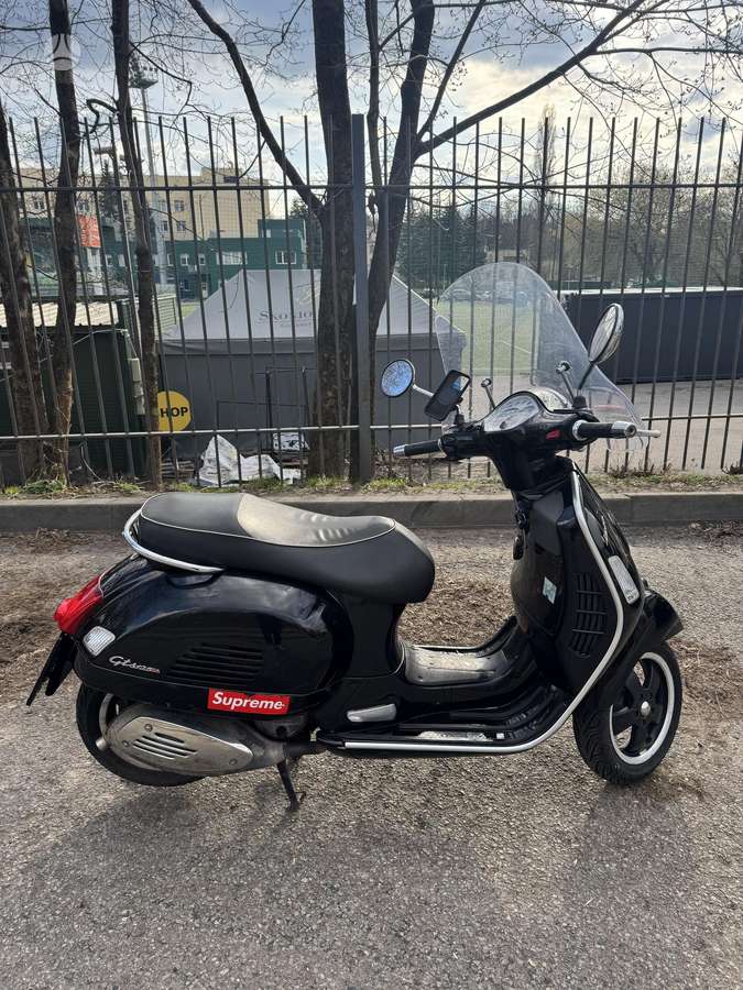Piaggio Vespa 125cc, мотороллеры / мопеды