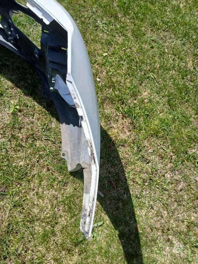 Toyota Auris bumpers