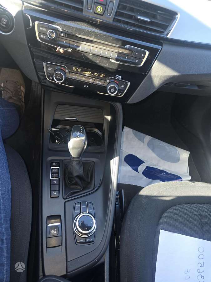BMW X1, 2.0 l., hatchback