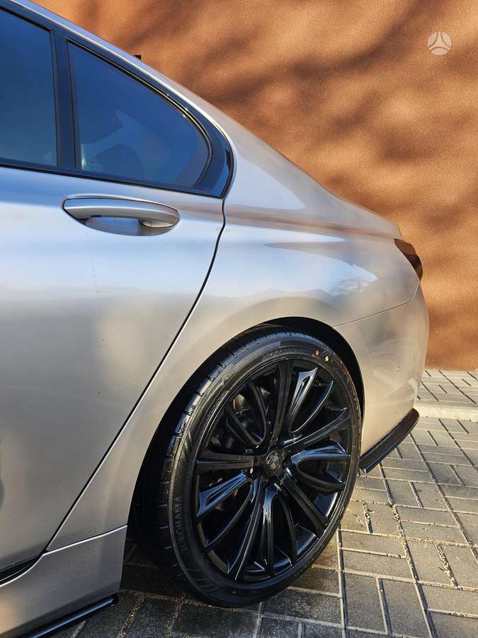 BMW 740, 3.0 l., Седан