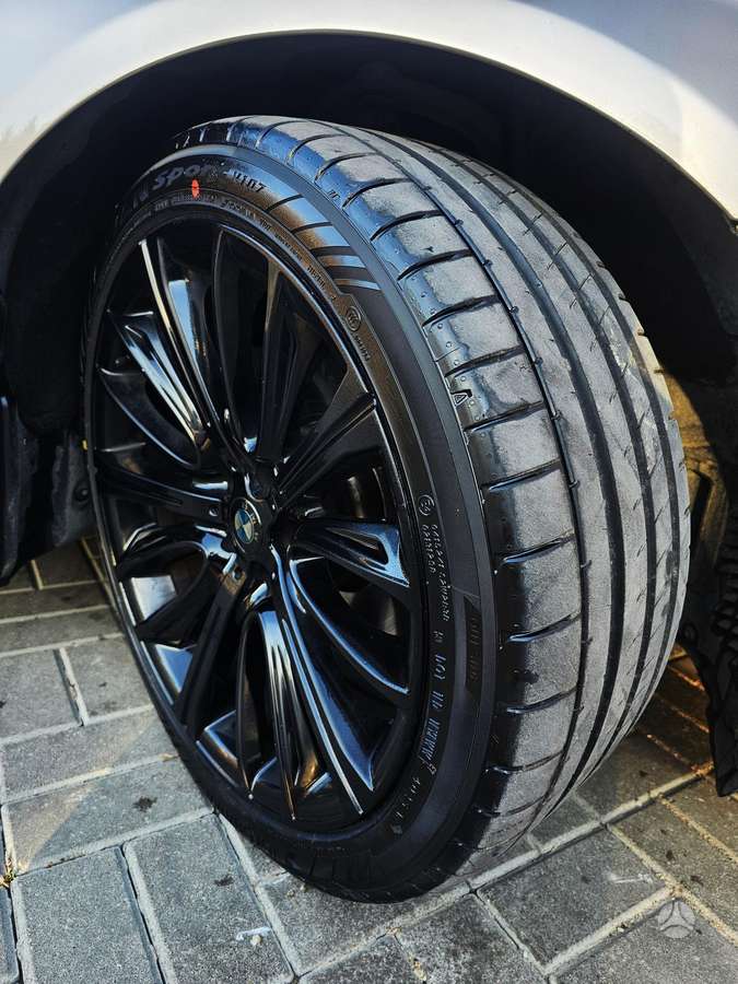 BMW 740, 3.0 l., Седан