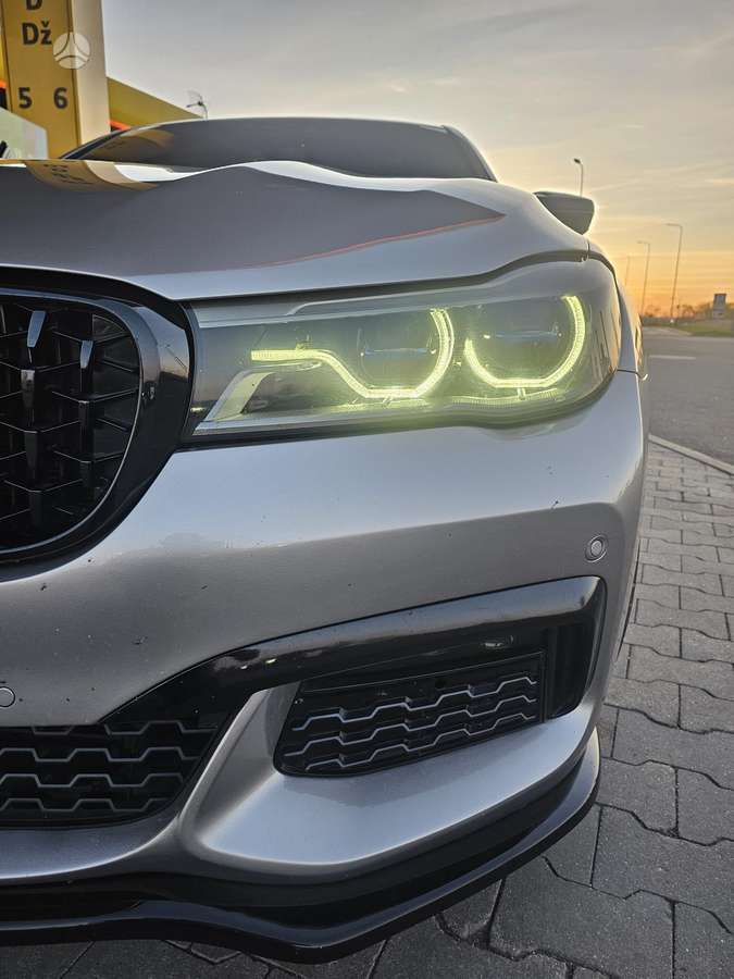 BMW 740, 3.0 l., Седан