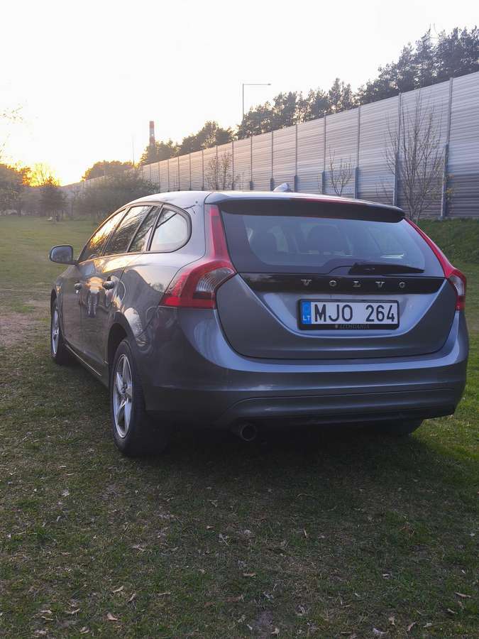 Volvo V60, 2.0 l., Универсал
