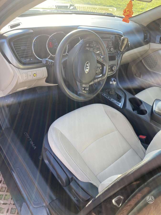 Kia Optima, 2.4 l., saloon / sedan