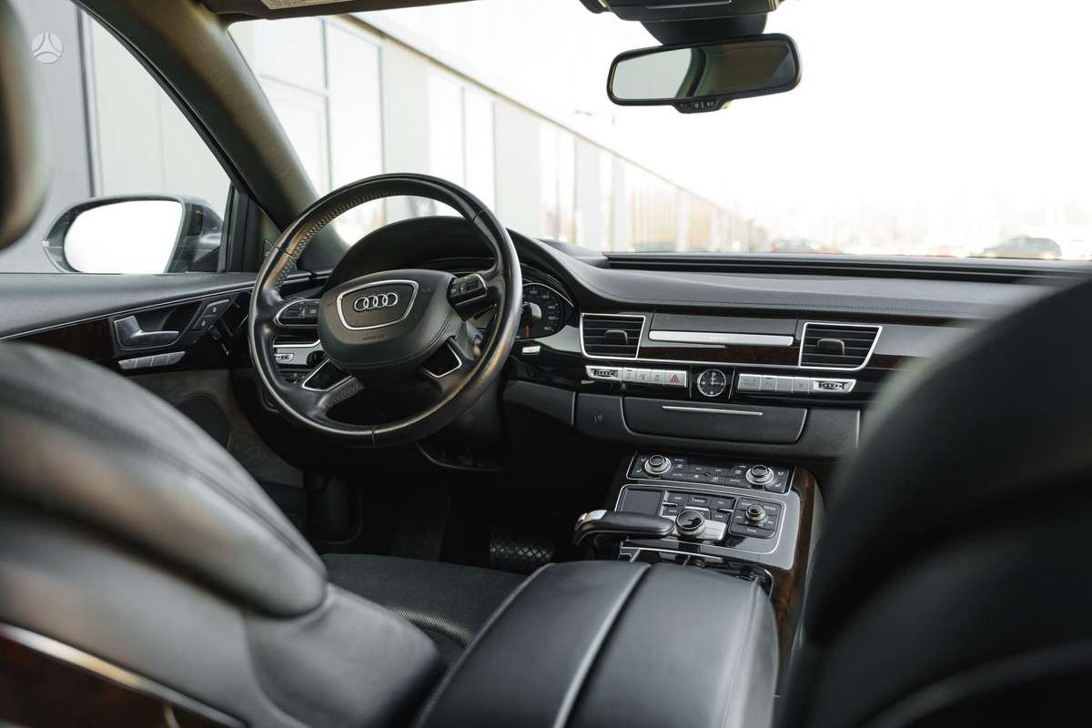 Audi A8 L, 3.0 l., Лимузин