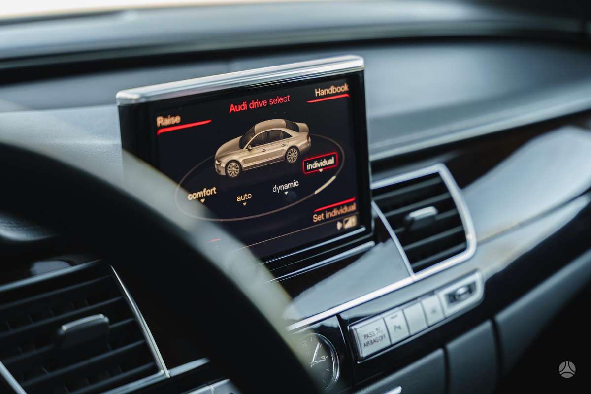 Audi A8 L, 3.0 l., Лимузин
