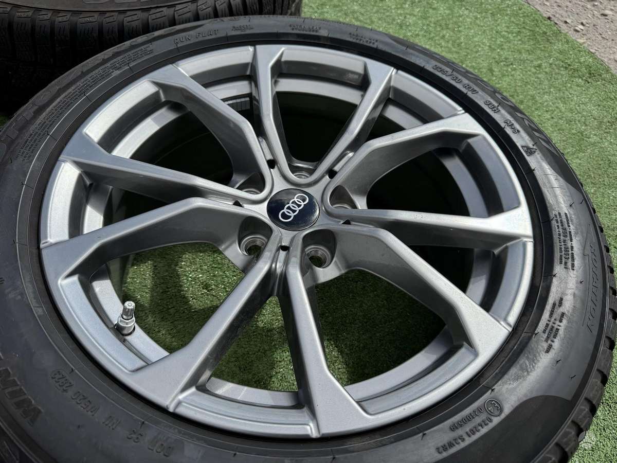 Audi ORGINALUS - 7,5J, ET30, light alloy, R17